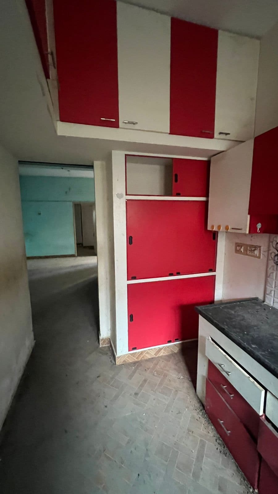 Resale 2 BHK flat in Guduvanchery, Chennai - Image 4