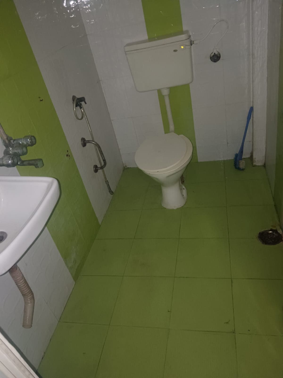 Resale 2 BHK flat in Guduvanchery, Chennai - Image 3